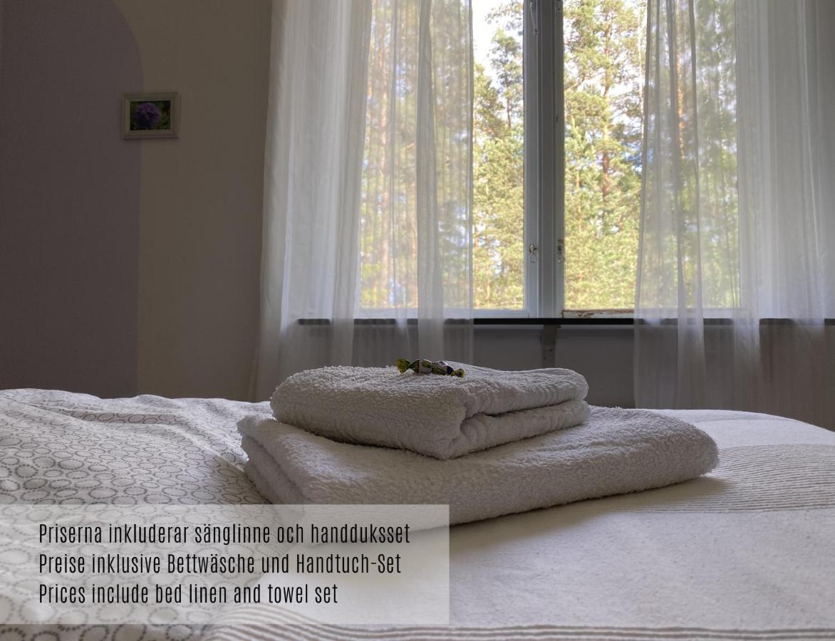 Villa Karlloesa - Bed And Breakfast Malilla Экстерьер фото